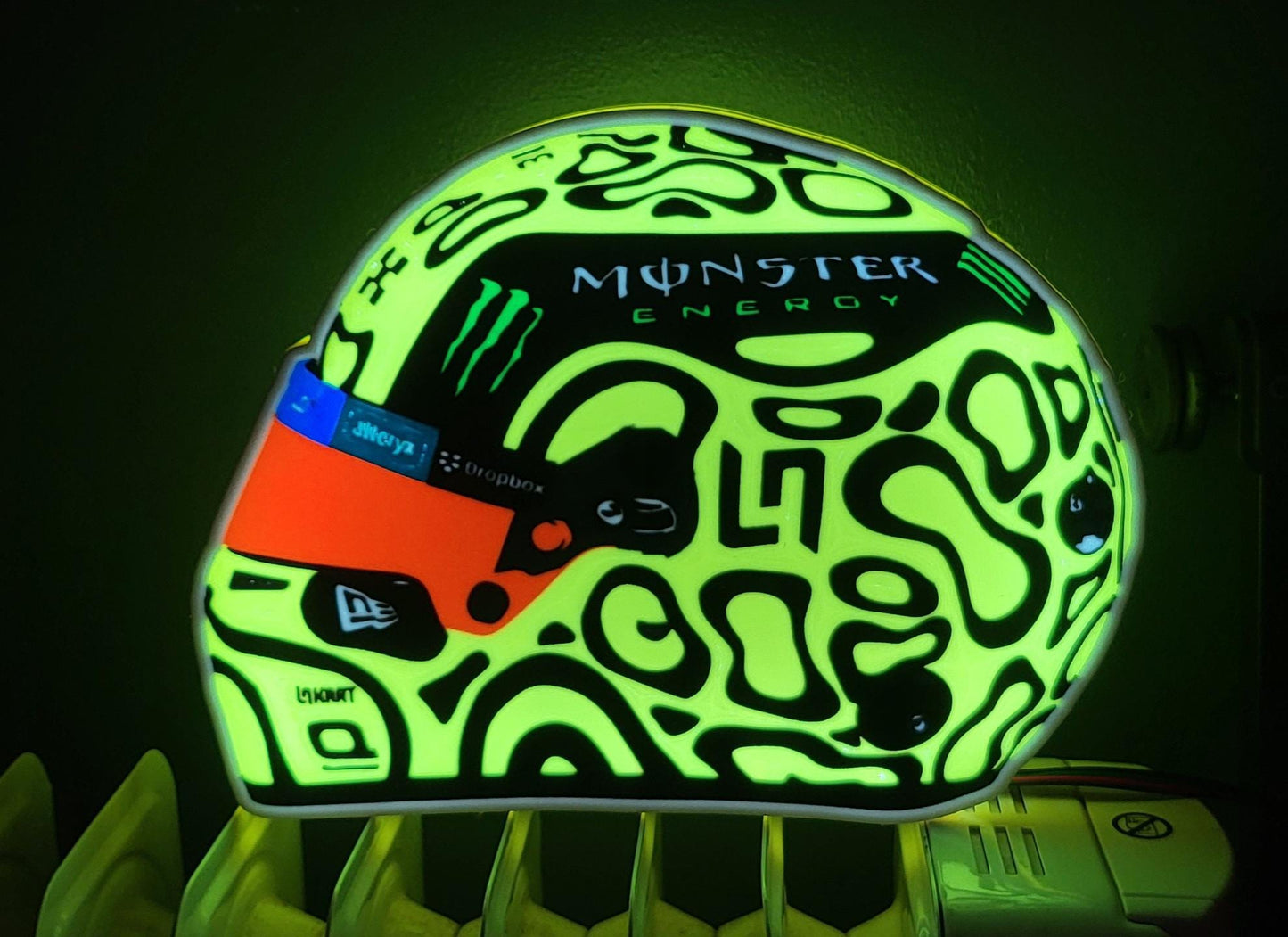 Lando Norris Helmet LED Light Box – F1 Racing Decor – additional product view 5