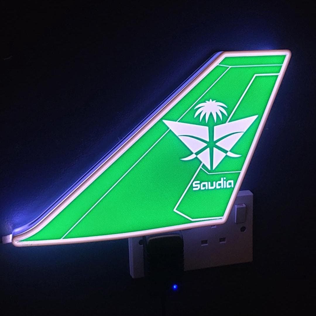 Retro Saudia Boeing 747 Tail LED Light Box – additional product view 3