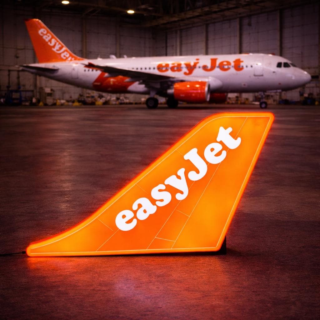 easyJet Airbus A320 LED Tail Light Box illuminated