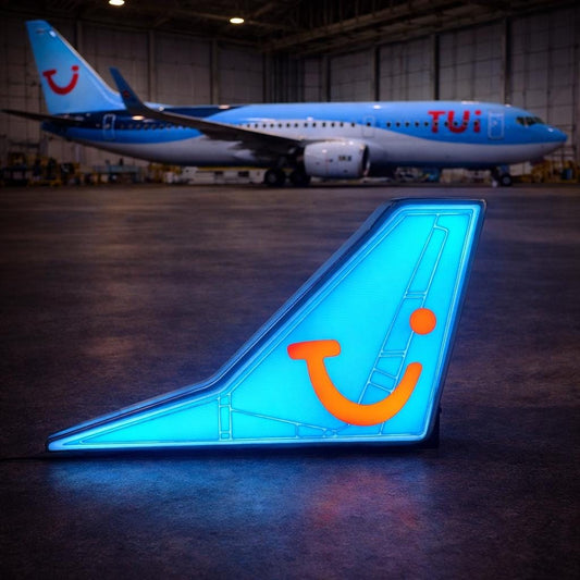 TUI Boeing 737-800 Tail LED Light Box illuminated