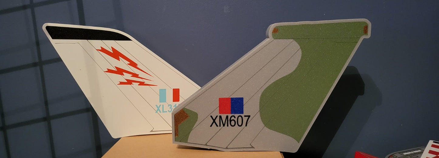 Avro Vulcan XM607 tail LED light box